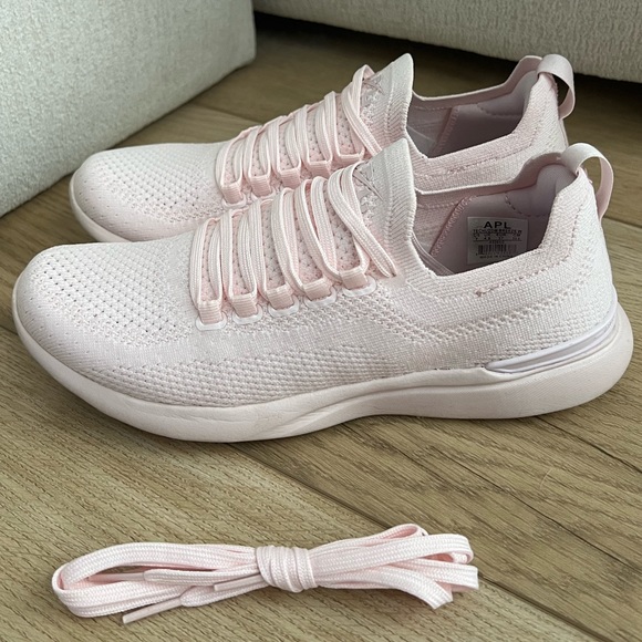 APL ♡ Techloom Breeze Sneakers in Baby Pink - Picture 2 of 7